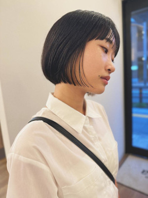 ボブ×インナーカラー