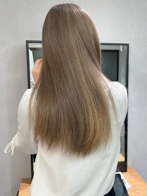 ハイトーンベージュミルクティーカラー＊ワンブリーチロング