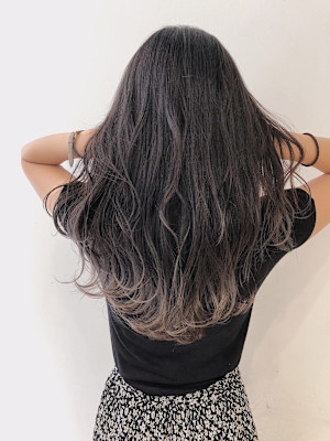 アッシュグレー/ブリーチ/グラデーションカラー/すそカラー