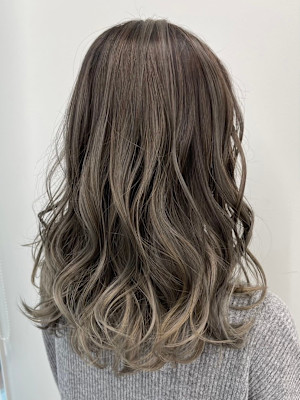 グラデーション/グレージュ