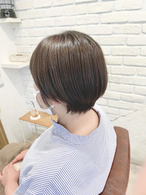 【MAGIC 小名木】丸みショート＆アッシュカラー