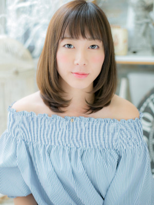 ツヤ感重視！大人かわいい♪小顔内巻きワンカールカーキベージュ