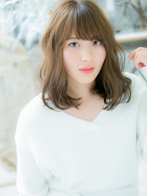 斜めバングで目力UP！くせ毛風☆ゆるふわナチュラルウェーブ　