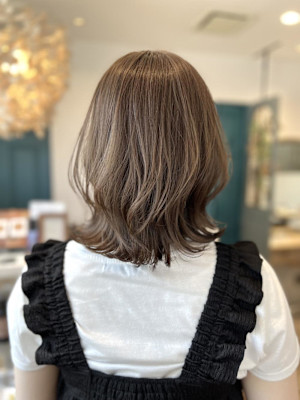 外ハネくびれレイヤー