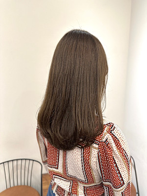 池袋 イルミナカラー 透明感 レイヤー オリーブベージュ♪