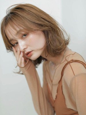 ミルクティーベージュ