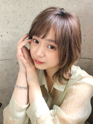 外ハネStyle  ミディアムレイヤー