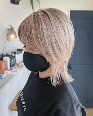 ブリーチデザインホワイトベージュカラー髪質改善トリートメント