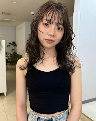 ブリーチなしオリーブベージュ　横田　葵