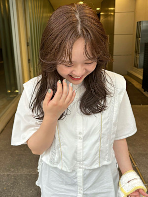 ブリーチなしオリーブベージュ　横田　葵