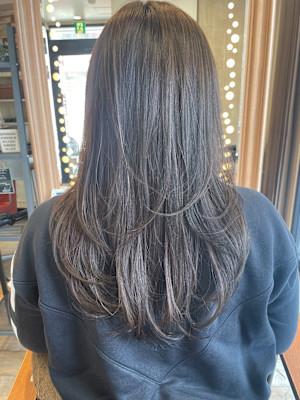 透明感カラー暗髪×レイヤーカット