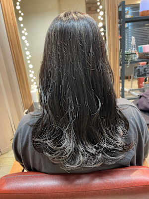 細めのハイライトで透明感カラー