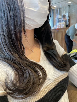 ブリーチ履歴を生かした透明感カラー