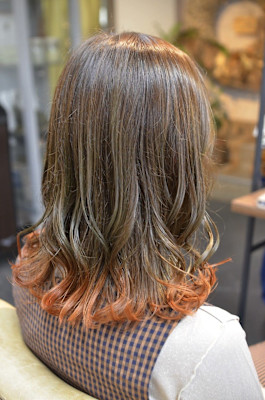 オレンジ裾カラー