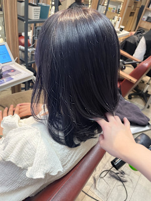 深めのパープルカラー