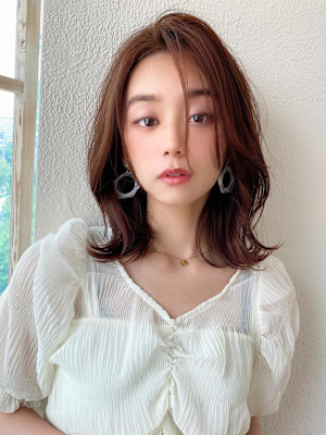 30代/40代/小顔ヘア/前髪/こなれミディ