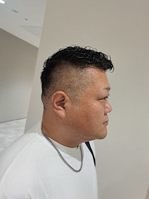 フェード＋パーマ　メンズ理容室　床屋　barber