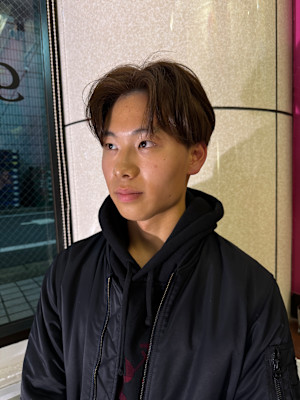 あなたの似合うがわかる！メンズ2ブロックセンターパート