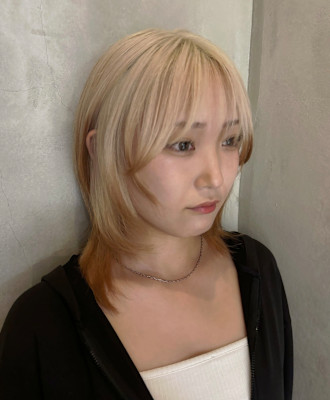 抜きっぱなしブロンドヘア