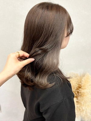 インナーカラーベージュ×ダークブラウン＊コテ巻きくびれヘア
