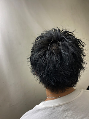 スパイキーショート×ブルーブラック