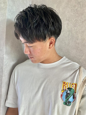 刈り上げ　ツーブロック　メンズショート　爽やか　ビジネス