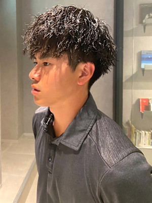 ツイストスパイラルパーマ　メンズマッシュ　束感　モテ髪