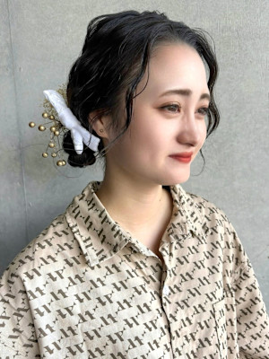 ヘアセット　ゆるめお団子アレンジ　センターパート　お呼ばれ