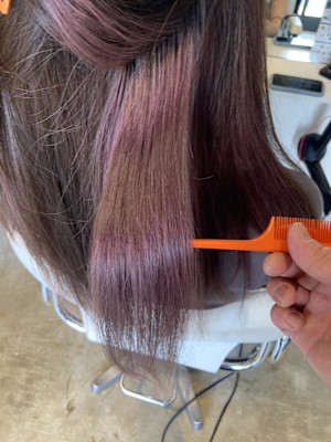 ピンクベージュ