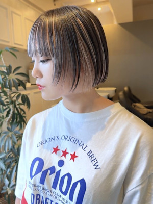 レイヤーボブ　アンブレラカラー　アッシグレー　ベージュ