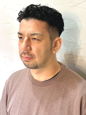 スパイラルパーマ　刈り上げ　ショートパーマ　40代　50代