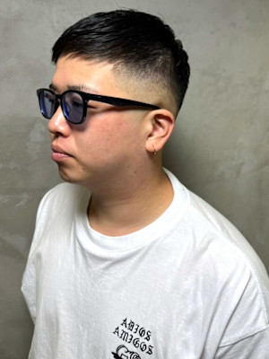 スキンフェード　クロップ　バーバー　ベリーショート