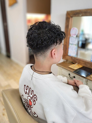 フェードカット×スパイラルパーマ