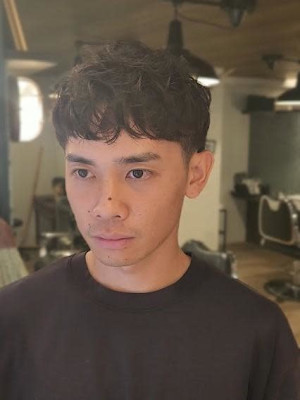 緩めパーマスタイル