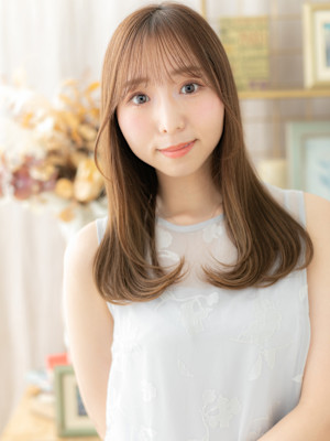 ハイライトカラー抜け感小顔エアストレート　レイヤーロング