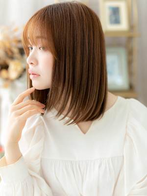 ミルクティーカラー艶髪ワンカールミディアム　ベージュピンク