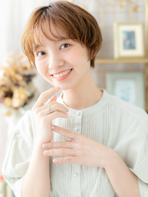 小顔ゆるふわ外国人風くせ毛マッシュパーマ　フレンチカジュアル