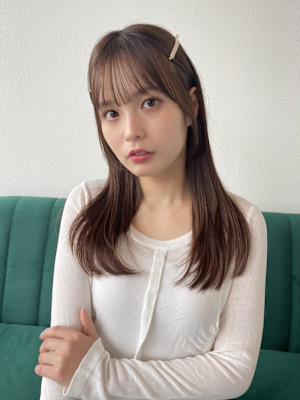 《kitin吉祥寺》くすみベージュ　ミディアムアレンジ