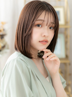 流し前髪アッシュオリーブ内巻きワンカール　カーキベージュ