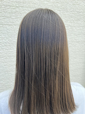 アッシュブラウン×艶カラー