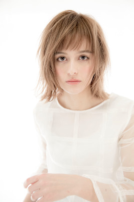 ミニマルなレイヤーをプラスした くびれボブ