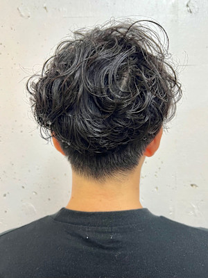 ２０代・３０代・４０代無造作クセ毛風大人メンズパーマ