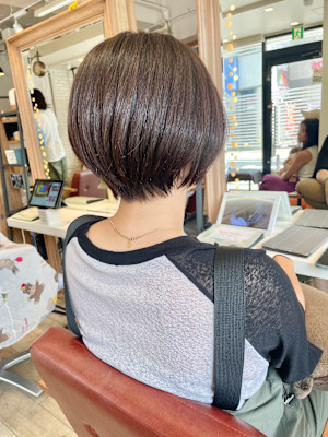 襟足スッキリショートスタイル