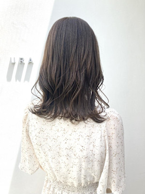 デザインカラー/レイヤーカット/ウェットヘア/オリーブベージ