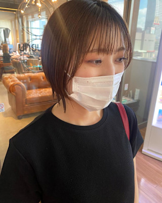 ショートボブ