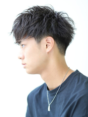 黒髪 ツーブロック 刈り上げ マッシュ メンズパーマ 天神