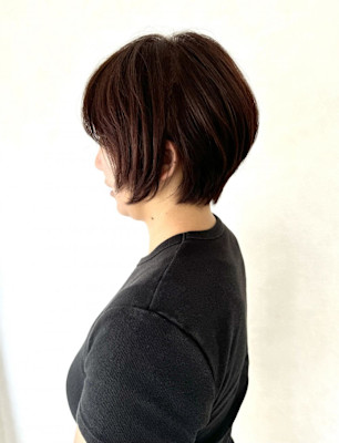 前下がりくびれショート・ピンクベージュカラー