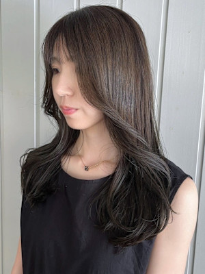 ハニーベージュ　透明感カラー　顔周りレイヤー　くびれ巻き