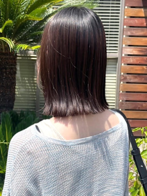 ぱつっとボブ　切りっぱなし　ロブヘア　ダークトーン