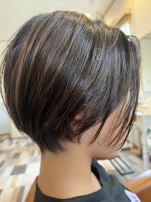 ショートボブ